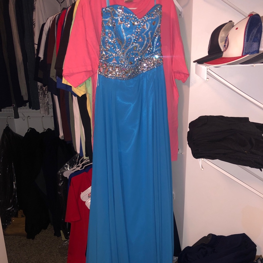 Blue prom dress with sequin top (SIZE 6/8)